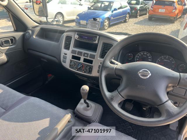 Nissan Caravan 2008-11 7812841-2