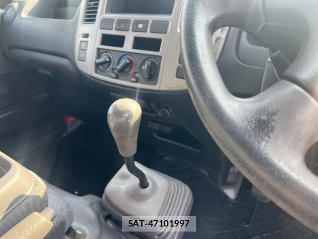 Nissan Caravan 2008-11 7812841-3