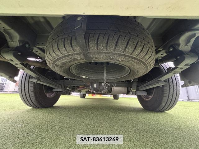 Nissan Caravan 2022-03 7819901-8