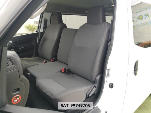 Nissan Caravan 2023-02 7819985-13