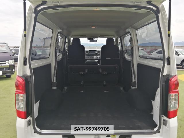 Nissan Caravan 2023-02 7819985-7