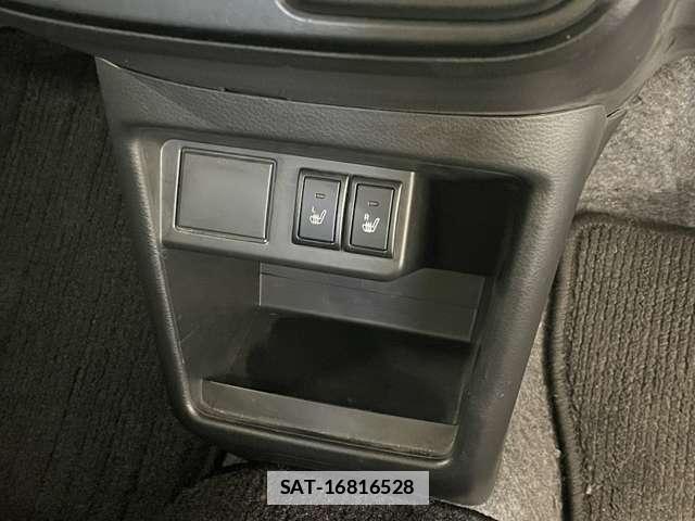 Mazda CAROL 2017-06 7818424-6