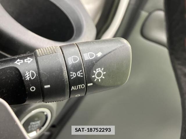Daihatsu CAST 2016-08 7822591-15