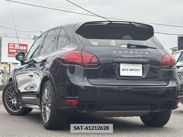 Porsche CAYENNE 2013-06 7812568-1