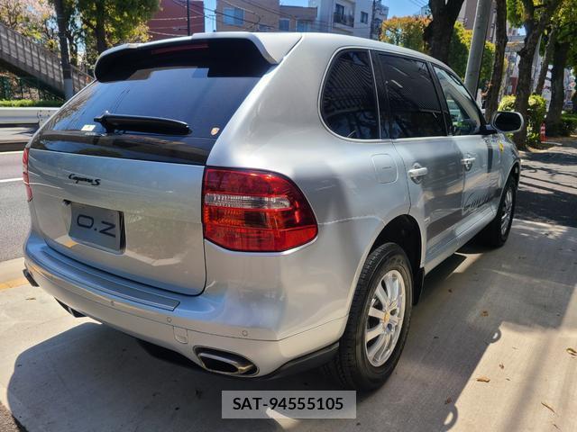 Porsche CAYENNE 2007-04 7813677-13