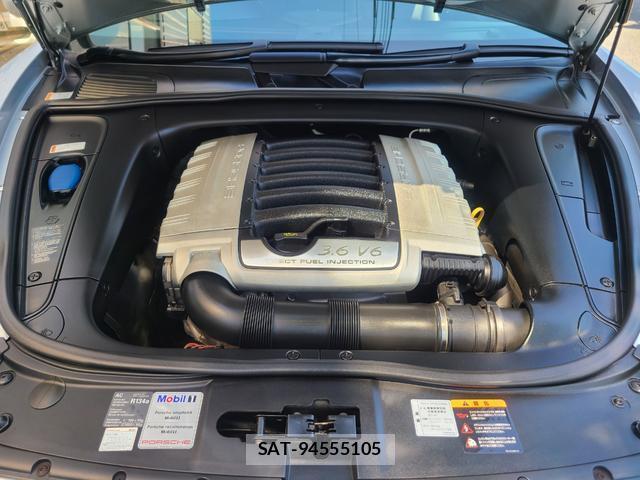 Porsche CAYENNE 2007-04 7813677-2