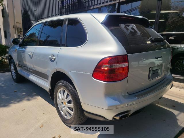 Porsche CAYENNE 2007-04 7813677-8