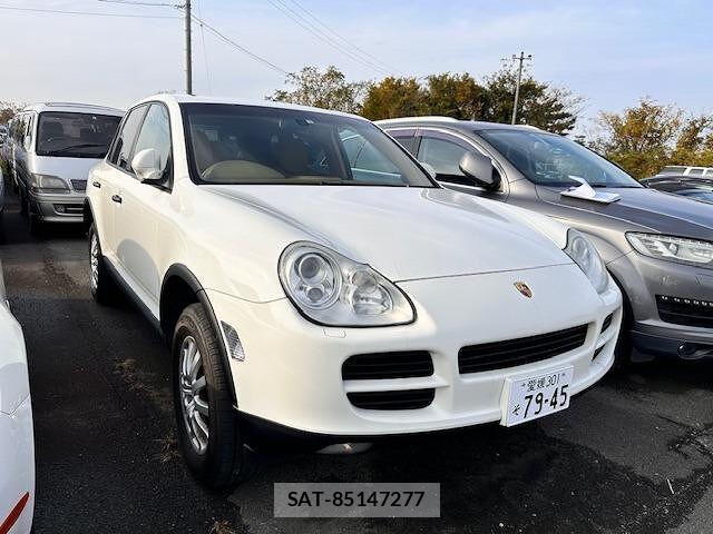 Porsche CAYENNE 2006-04 7813960-3