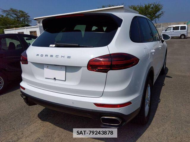 Porsche CAYENNE 2015-04 7813978-4