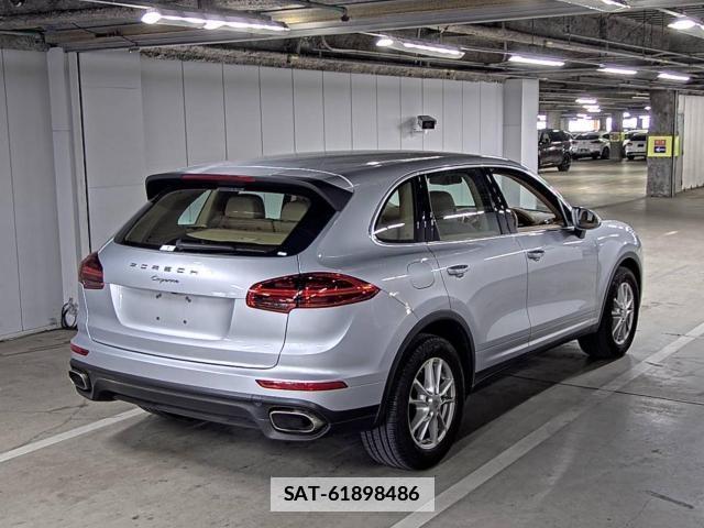 Porsche CAYENNE 2016-01 7814919-1