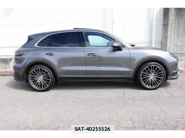 Porsche CAYENNE 2019-06 7817214-3