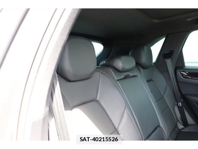 Porsche CAYENNE 2019-06 7817214-6