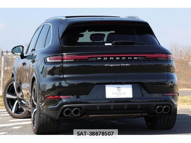 Porsche CAYENNE 2024-04 7818638-1