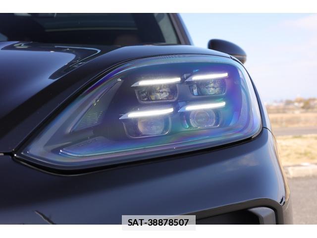 Porsche CAYENNE 2024-04 7818638-6