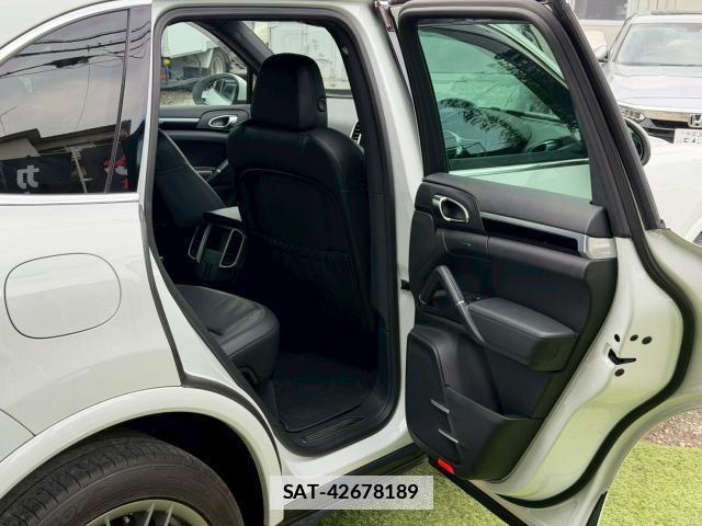 Porsche CAYENNE 2014-07 7818895-14