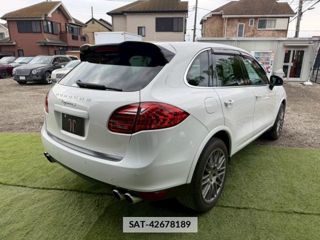 Porsche CAYENNE 2014-07 7818895-2