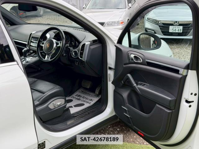 Porsche CAYENNE 2014-07 7818895-4