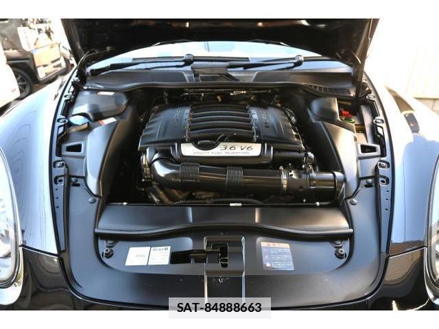 Porsche CAYENNE 2014-03 7819103-18