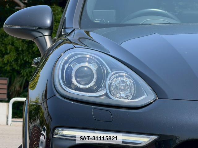 Porsche CAYENNE 2016-12 7820222-2
