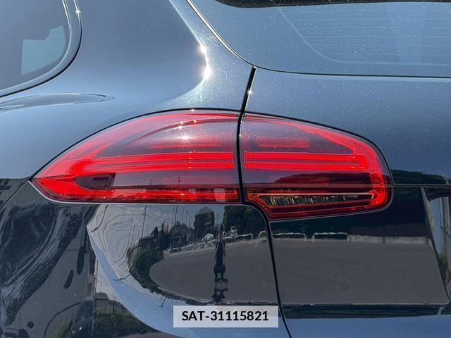 Porsche CAYENNE 2016-12 7820222-3