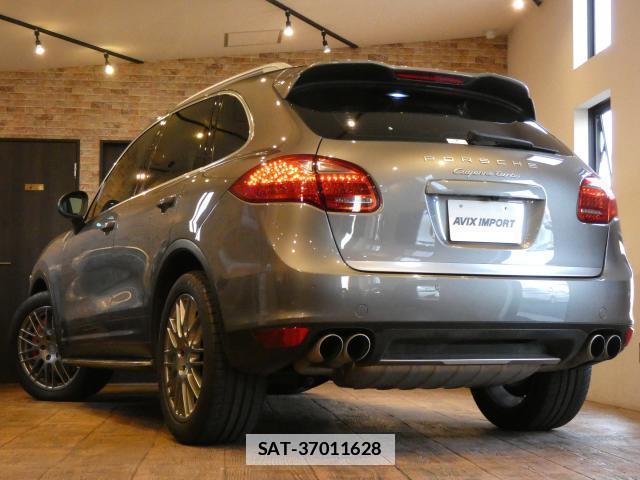 Porsche CAYENNE 2011-08 7820224-1