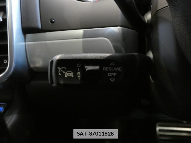Porsche CAYENNE 2011-08 7820224-13