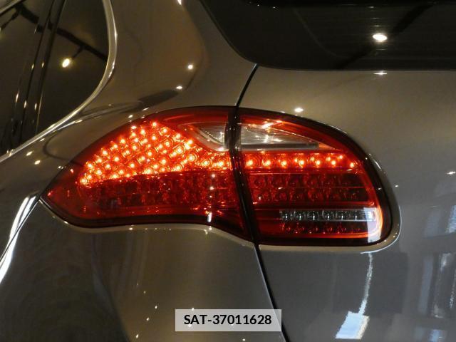Porsche CAYENNE 2011-08 7820224-3
