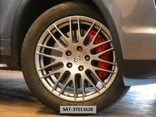 Porsche CAYENNE 2011-08 7820224-5