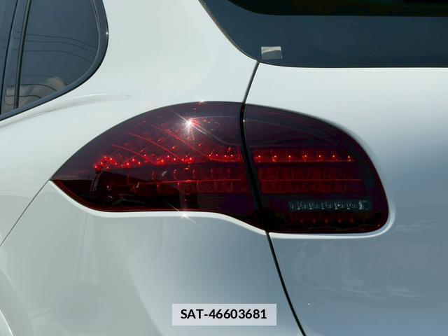 Porsche CAYENNE 2012-12 7820230-3