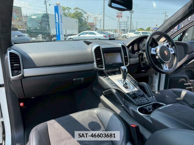 Porsche CAYENNE 2012-12 7820230-7