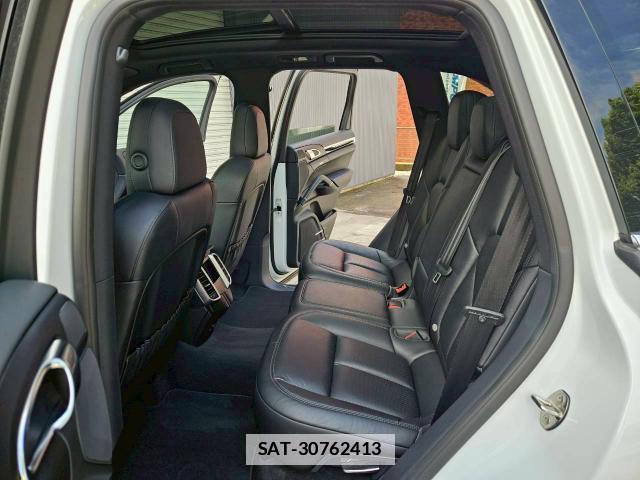 Porsche CAYENNE 2016-07 7820309-16