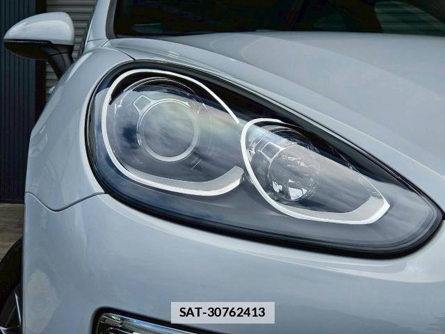 Porsche CAYENNE 2016-07 7820309-2