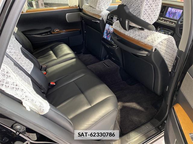 Toyota CENTURY 2023-01 7818706-13