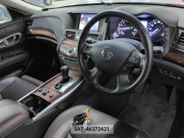 Nissan CIMA 2014-03 7816141-2