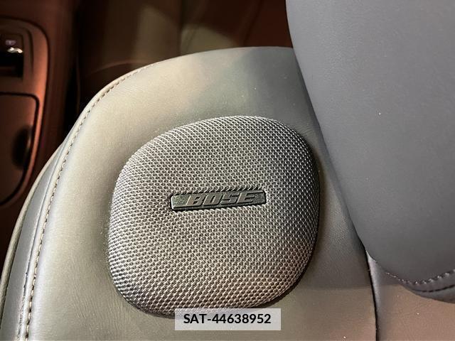 Nissan CIMA 2017-07 7816861-11