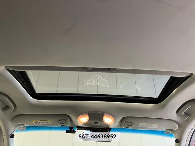 Nissan CIMA 2017-07 7816861-7