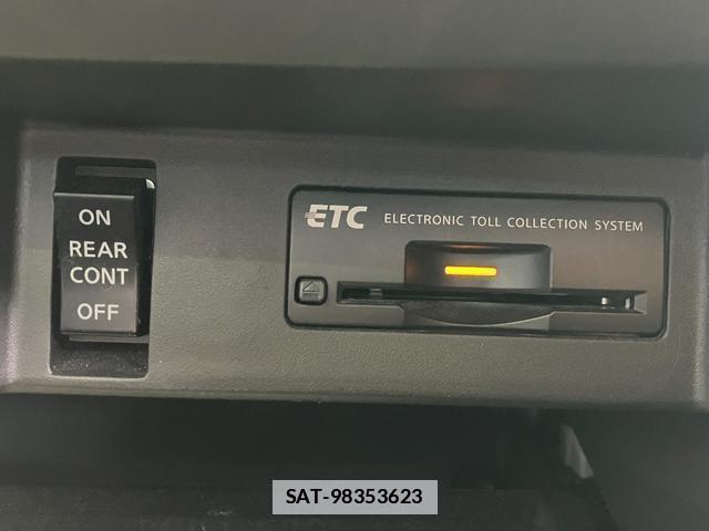 Nissan CIMA 2017-02 7816863-10