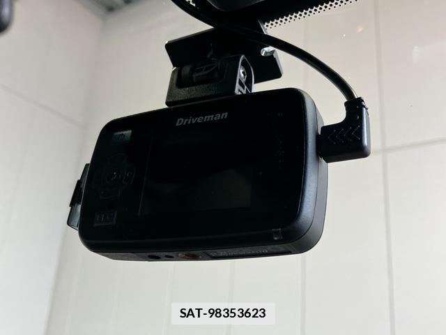 Nissan CIMA 2017-02 7816863-14