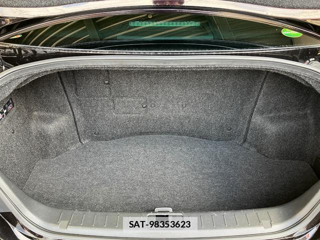 Nissan CIMA 2017-02 7816863-16