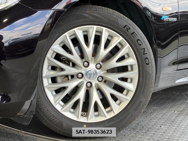 Nissan CIMA 2017-02 7816863-17