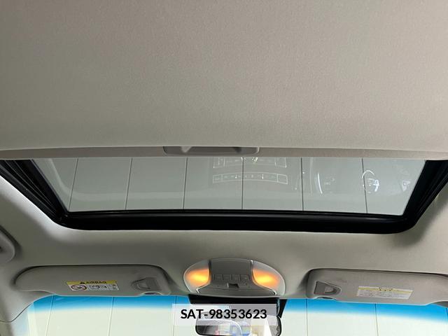 Nissan CIMA 2017-02 7816863-9