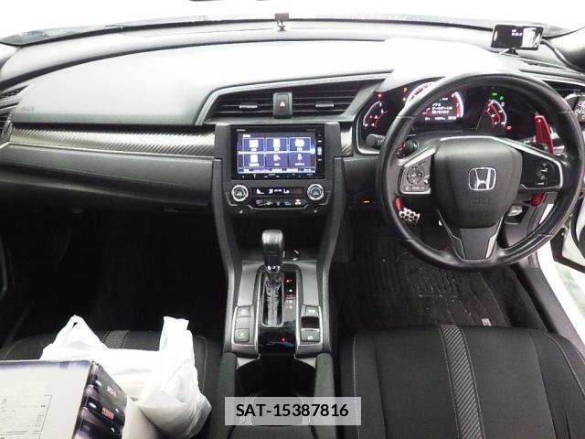 Honda CIVIC 2017-09 7812166-1