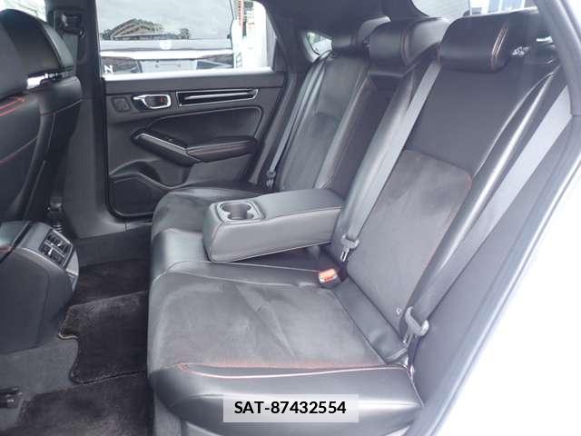 Honda CIVIC 2023-11 7817462-8