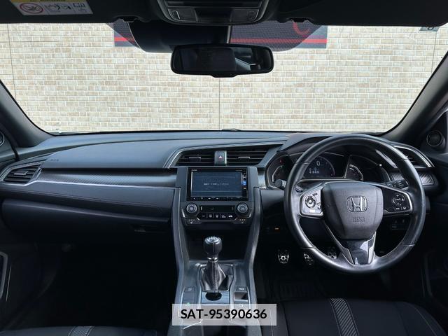 Honda CIVIC 2019-06 7819729-11