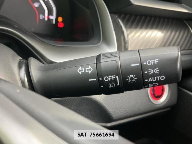 Honda CIVIC 2018-05 7821890-15
