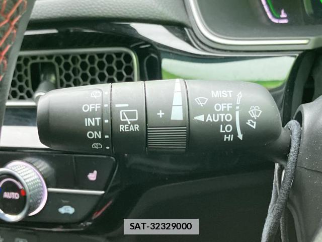Honda CIVIC 2024-03 7821927-17