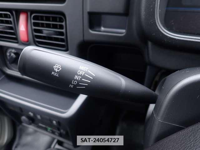 Nissan CLIPPER TRUCK 2026-03 7817514-17