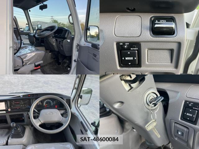 Toyota COASTER 2014-08 7817961-5