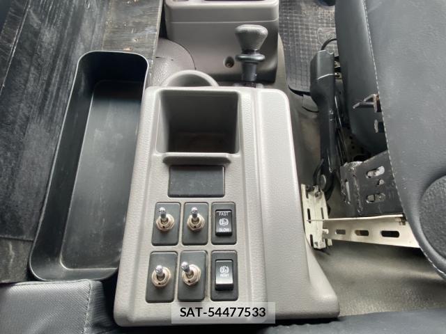 UD Trucks CONDOR 2012-02 7822987-15