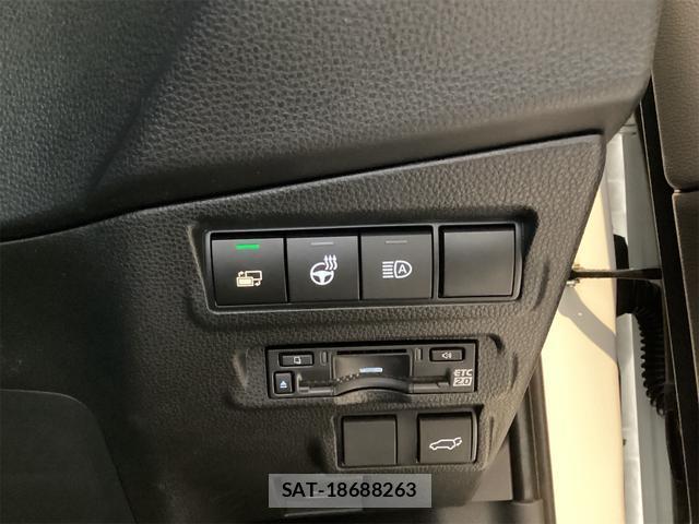 Toyota COROLLA CROSS 2026-04 7819477-19